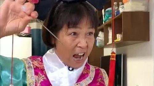 娱乐吃瓜酱妈妈女儿视频,从“丑小鸭”到高级美女,母女同框展现青春优雅 第2张 娱乐吃瓜酱妈妈女儿视频,从“丑小鸭”到高级美女,母女同框展现青春优雅 第2张