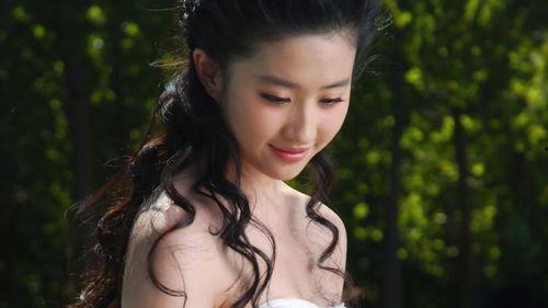 娱乐吃瓜酱刘亦菲,娱乐圈的“神仙姐姐”,美貌与实力并存 第2张 娱乐吃瓜酱刘亦菲,娱乐圈的“神仙姐姐”,美貌与实力并存 第2张