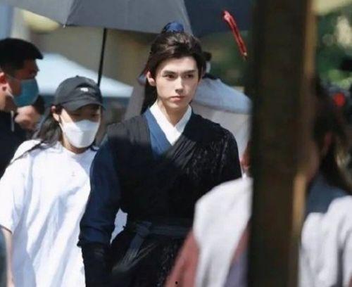 娱乐吃瓜君皓衣行,幕后故事与主演动态大揭秘 第2张 娱乐吃瓜君皓衣行,幕后故事与主演动态大揭秘 第2张