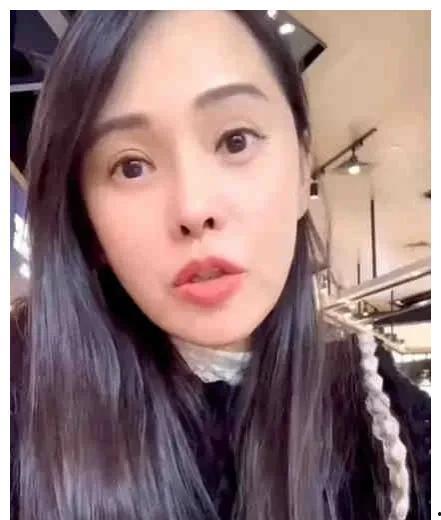 娱乐吃瓜凤姐是谁啊,揭秘娱乐圈“吃瓜群众”凤姐的真实身份 第2张 娱乐吃瓜凤姐是谁啊,揭秘娱乐圈“吃瓜群众”凤姐的真实身份 第2张