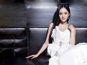 吃瓜娱乐圈杨幂,娱乐圈的瓜田女王,揭秘明星背后的故事 第2张 吃瓜娱乐圈杨幂,娱乐圈的瓜田女王,揭秘明星背后的故事 第2张
