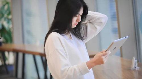 娱乐吃瓜女配变成女生,她如何华丽转身? 第2张 娱乐吃瓜女配变成女生,她如何华丽转身? 第2张