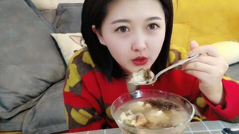 桃桃娱乐酱疯狂吃瓜,揭秘娱乐圈幕后真相  第2张