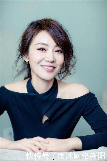 娱乐吃瓜妹闫妮小说,娱乐圈吃瓜女王，揭秘幕后故事  第2张
