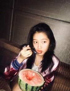 娱乐吃瓜酱画像图片,揭秘网红背后的真实生活  第2张
