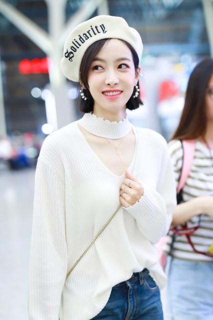 娱乐圈吃瓜宋茜,娱乐圈的瓜田，她如何成为焦点？  第3张
