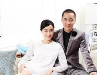 娱乐吃瓜两男主持,吃瓜两男主持的麻辣点评  第3张