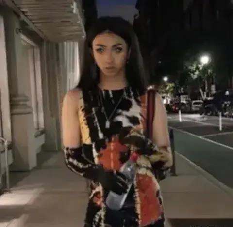 娱乐八卦吃瓜少女,那些低调吃瓜的少女们  第3张