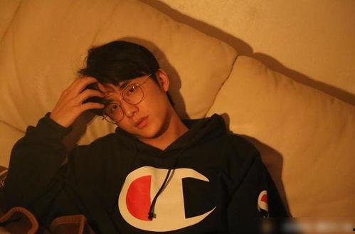 吃瓜娱乐圈张新成,娱乐圈的瓜田新秀，星光熠熠的青春足迹  第2张