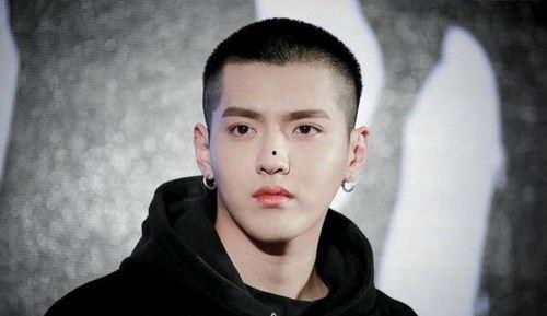 娱乐圈瓜越吃越大,揭秘明星幕后真相与情感纠葛  第2张