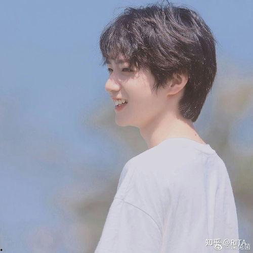 娱乐吃瓜酱刘耀文,娱乐吃瓜酱中的璀璨星辉  第3张