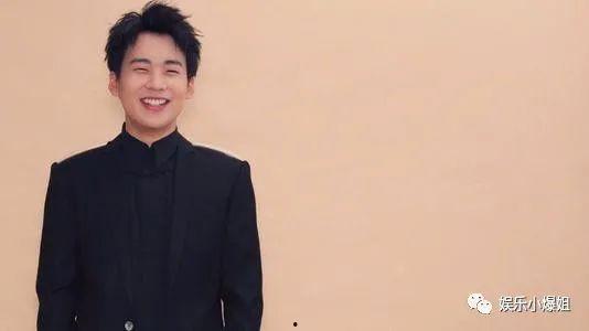 娱乐吃瓜酱的男朋友,背后的神秘故事 第2张 娱乐吃瓜酱的男朋友,背后的神秘故事 第2张