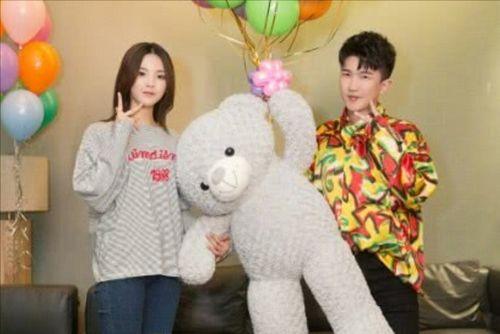 娱乐圈的员工吃瓜,幕后吃瓜大揭秘  第2张