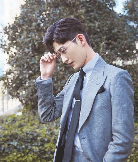 张翰吃瓜娱乐节目,瓜田李下，娱乐节目中的明星生活  第3张