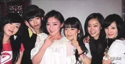 吃瓜娱乐姐妹是谁啊,揭秘“吃瓜娱乐姐妹”背后的神秘人物 第3张 吃瓜娱乐姐妹是谁啊,揭秘“吃瓜娱乐姐妹”背后的神秘人物 第3张